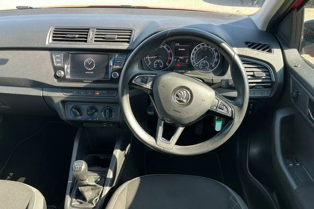 2020-skoda-fabia-10-tsi-colour-edition-big-11