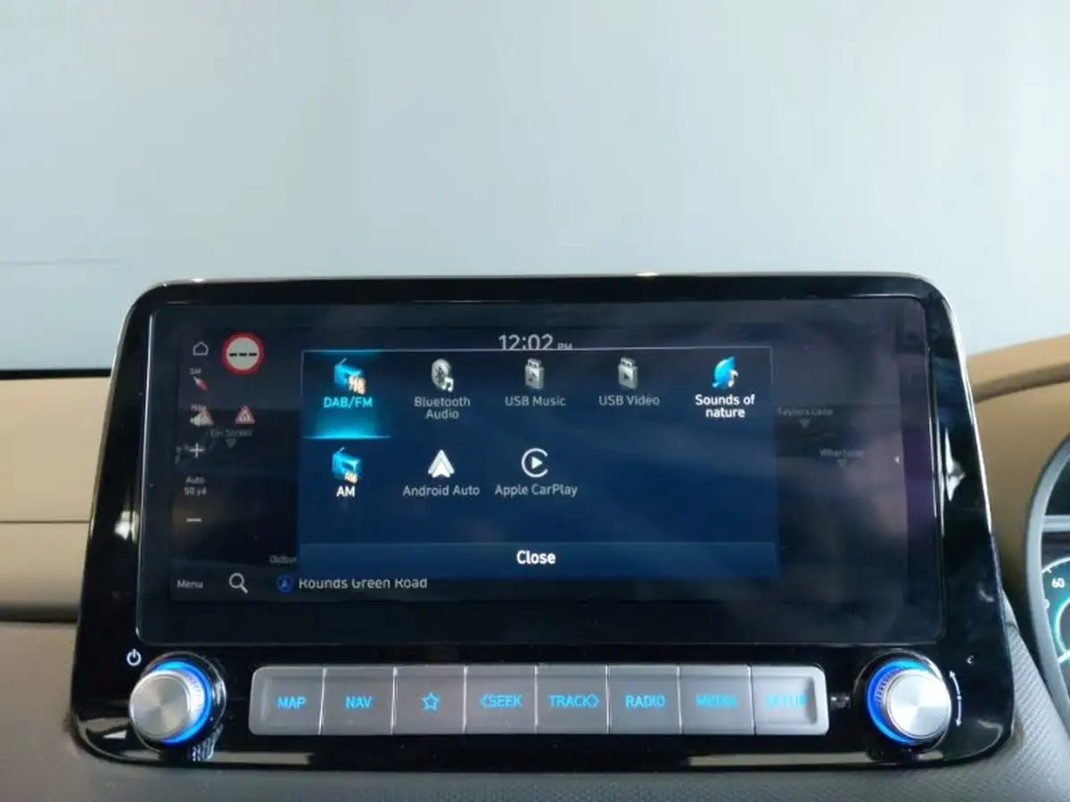 2022-hyundai-kona-e-premium-204ps-64kwh-7kw-obc-big-13