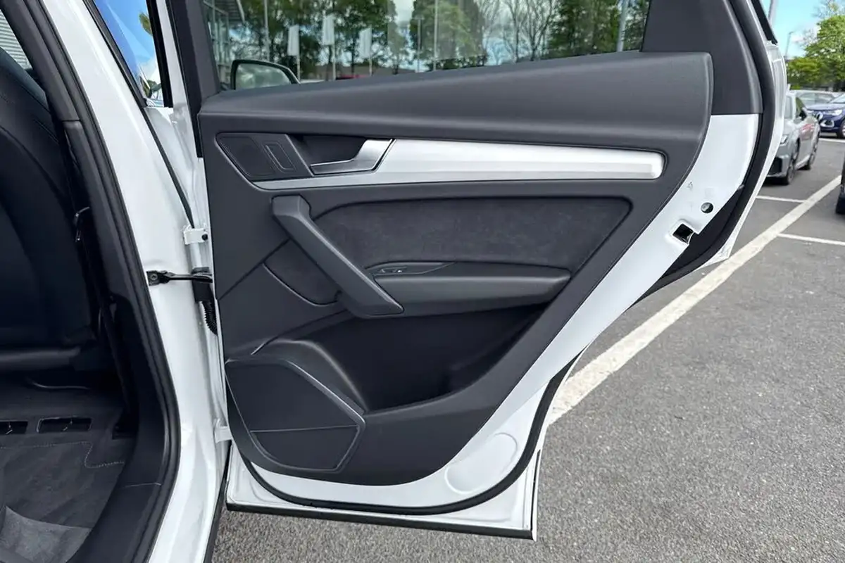 2025-audi-q5-20-45-tfsi-s-line-station-wagon-big-37