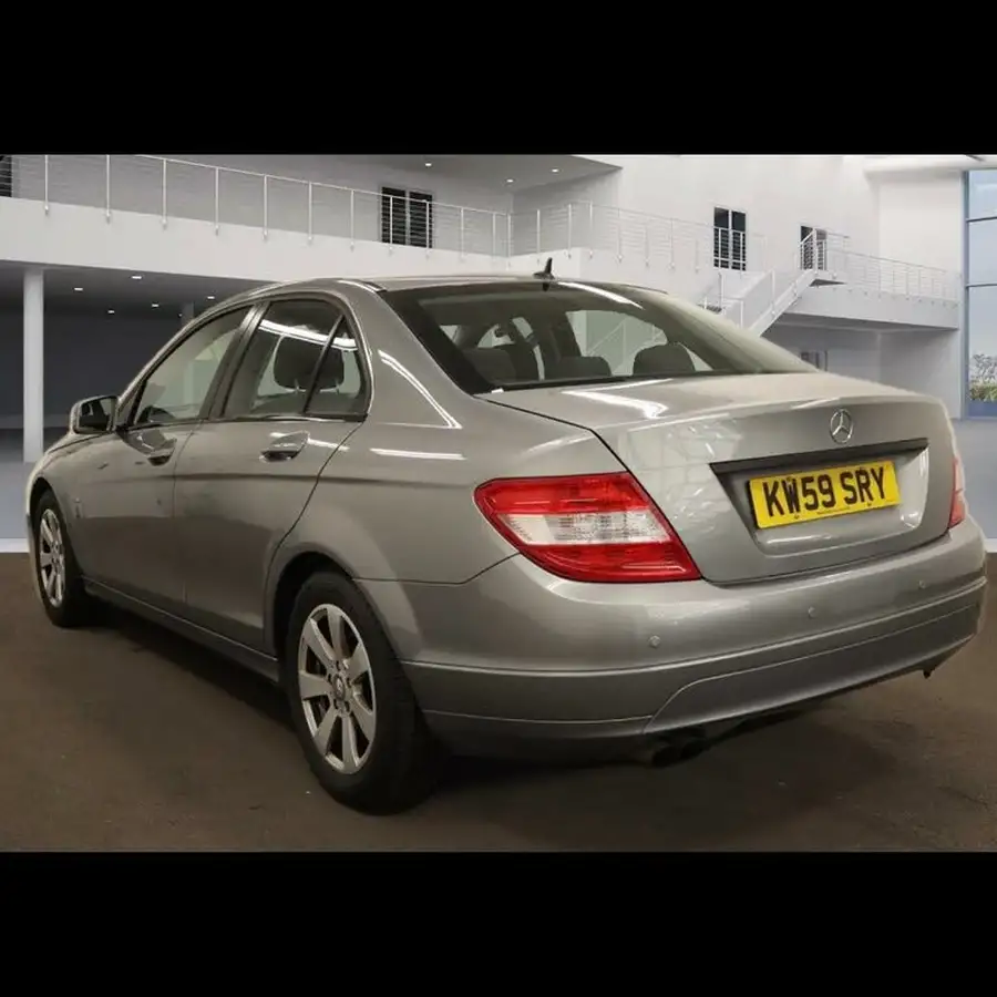 2010-mercedes-benz-c-class-16-c180-kompressor-sport-saloon-4d-auto-big-8