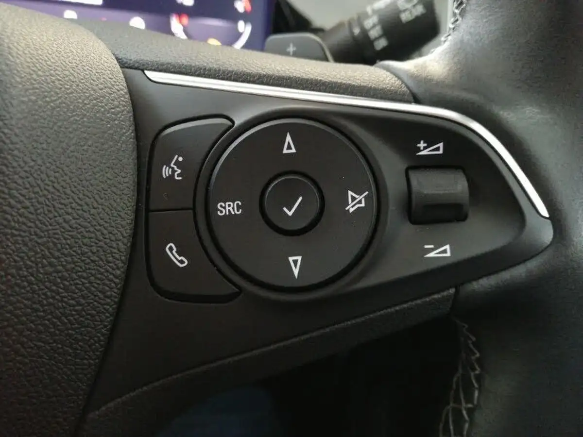 2023-vauxhall-grandland-12-ultimate-130ps-auto-big-13