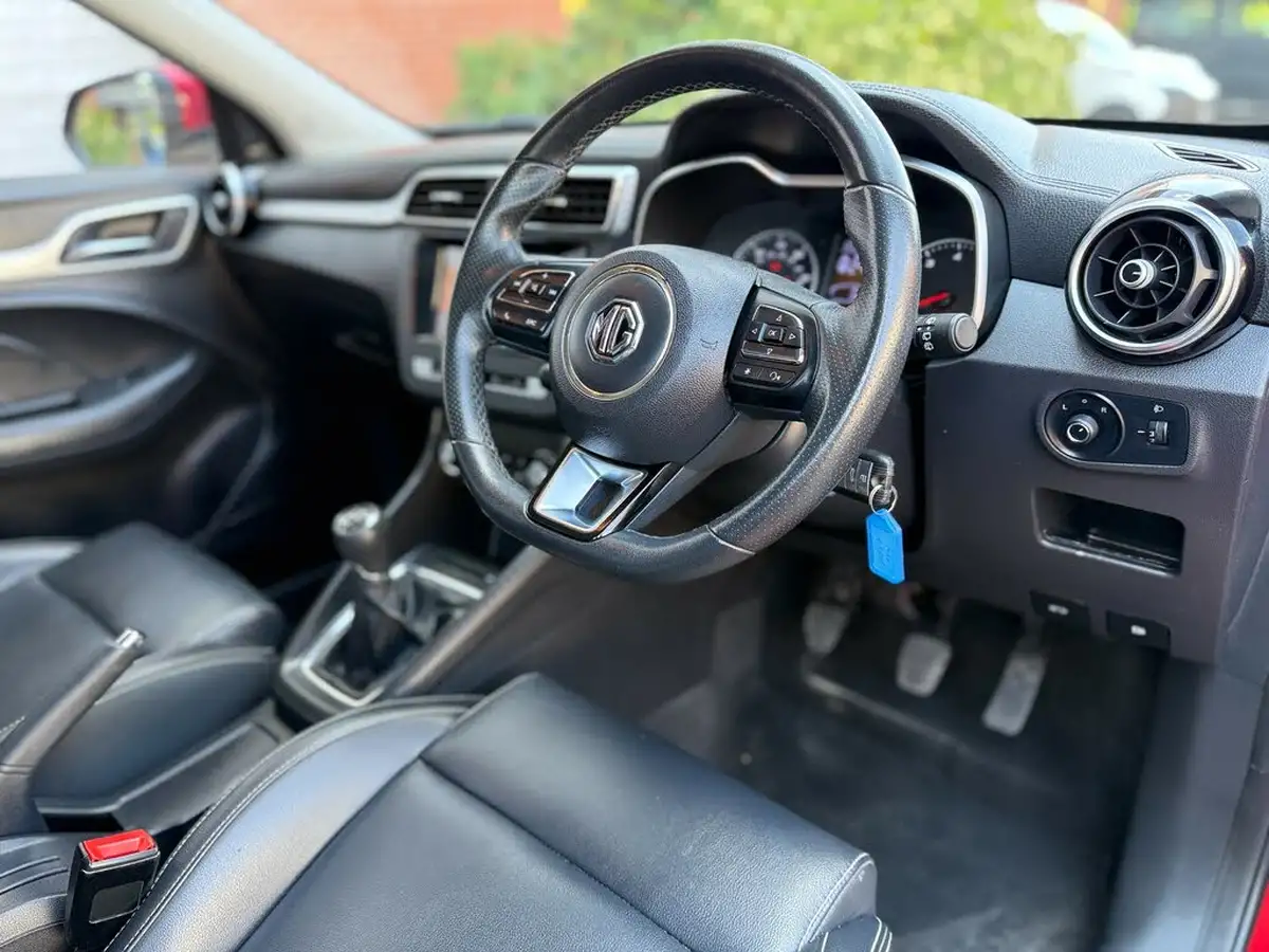 2018-mg-zs-suv-15-vti-tech-exclusive-big-11