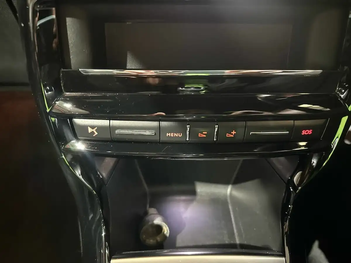 2017-ds-ds-3-12-puretech-connected-chic-82ps-big-44