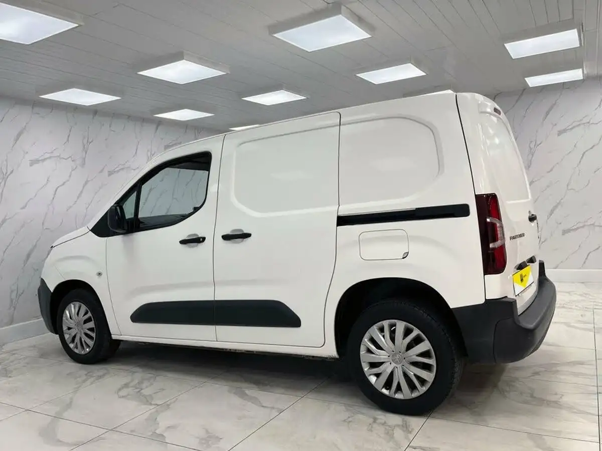2019-peugeot-partner-15-bluehdi-1000-professional-100ps-eu6dt-panel-big-6