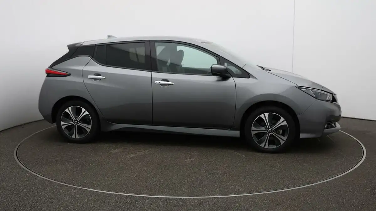 2021-nissan-leaf-e-e-n-connecta-big-48