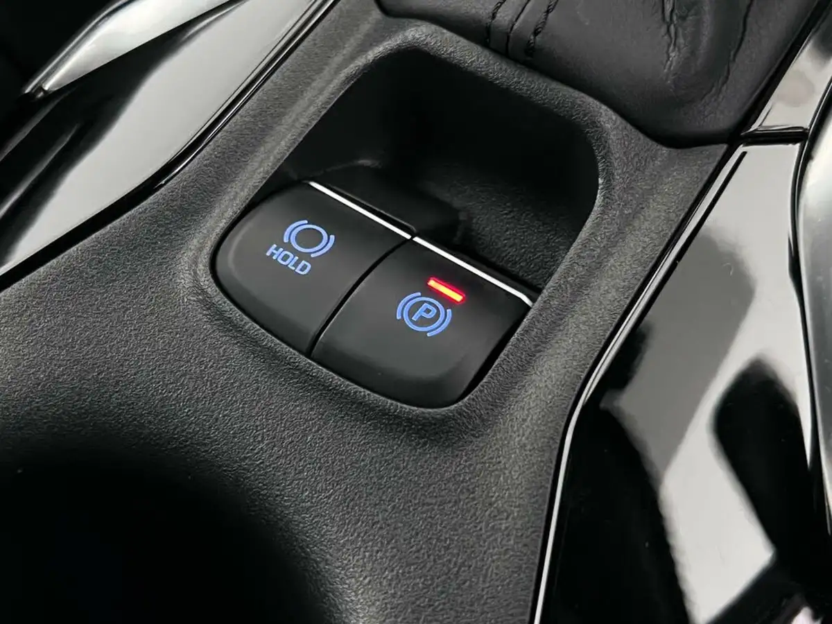 2021-toyota-corolla-18-vvt-i-excel-trk-hatchback-big-39