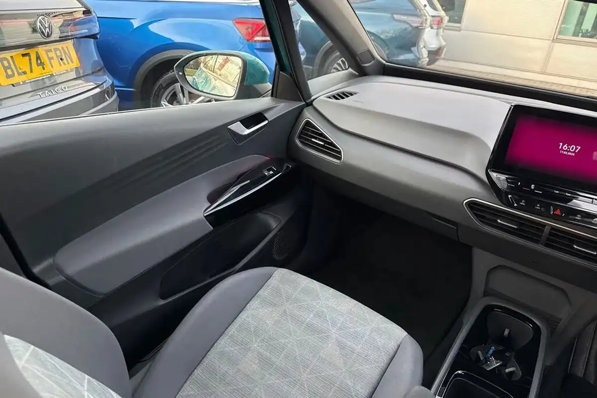 2022-volkswagen-id3-e-life-204ps-58kwh-pro-performance-big-40