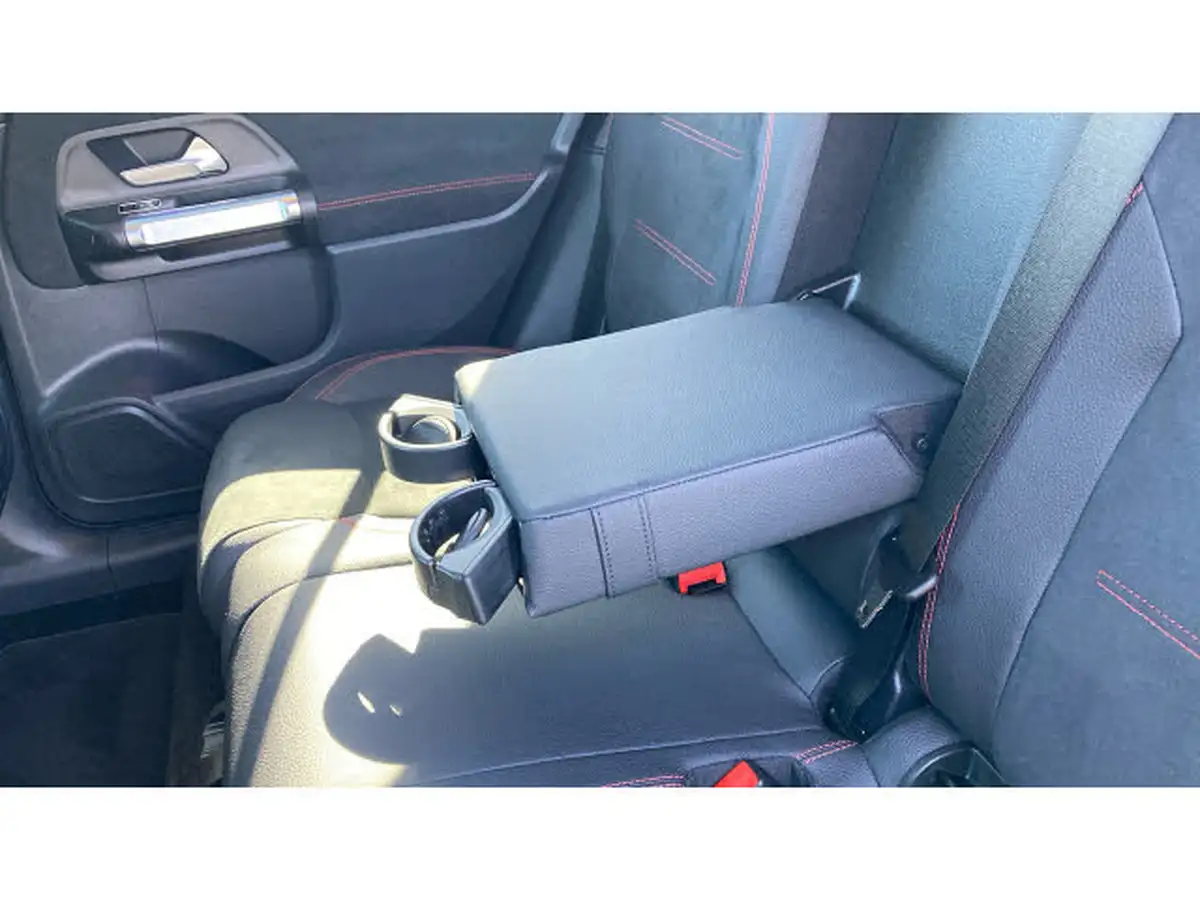2024-mercedes-benz-glb-class-13-glb200-amg-line-executive-big-27
