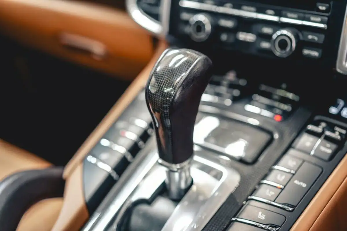 2011-porsche-cayenne-48-turbo-500bhp-awd-auto-big-19