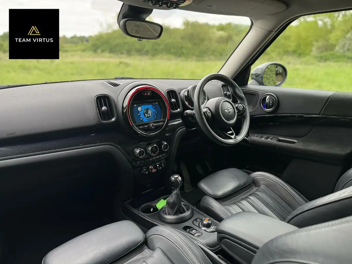 2019-mini-countryman-15-cooper-exclusive-big-14