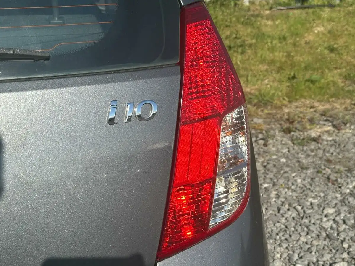 2009-hyundai-i10-12-comfort-76bhp-big-9