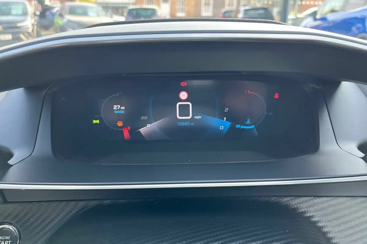 2023-peugeot-208-12-puretech-allure-premium-100ps-big-13