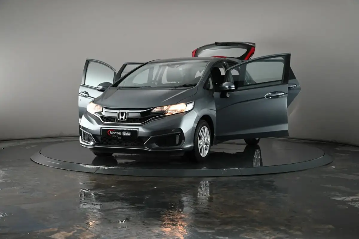 2018-honda-jazz-13-i-vtec-se-navi-big-43