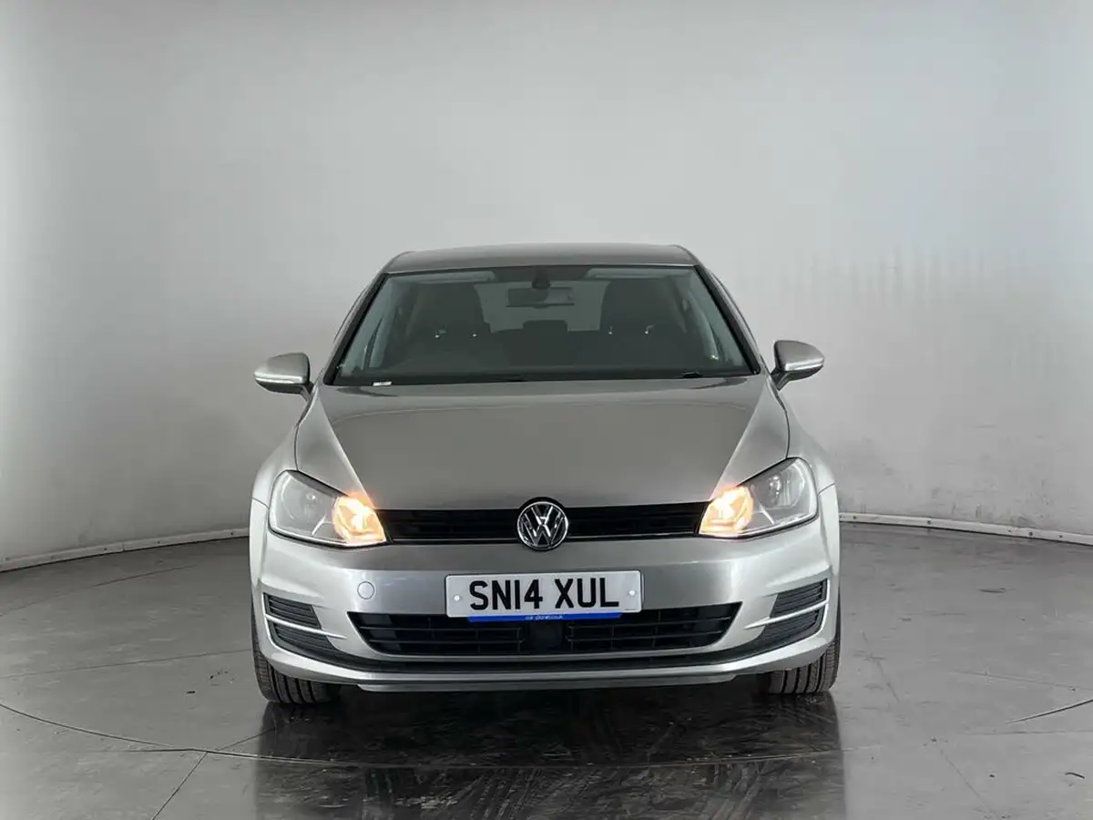 2014-volkswagen-golf-16tdi-se-ss-hatchback-5d-big-6
