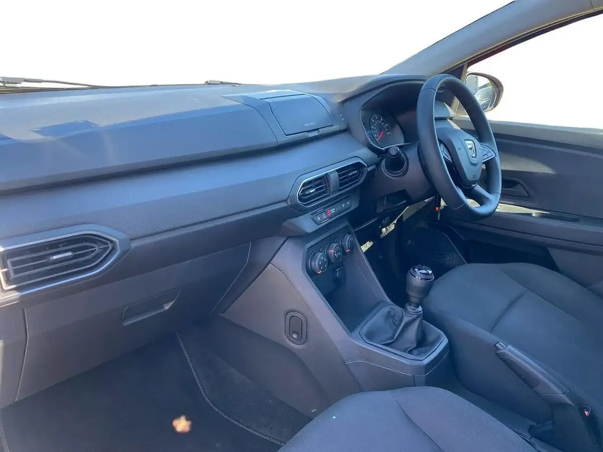 2022-dacia-jogger-10-tce-essential-big-6