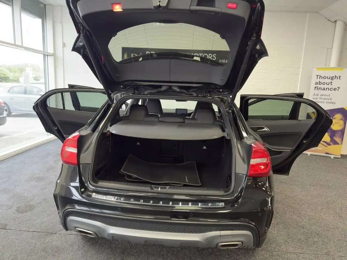 2017-mercedes-benz-gla-class-21d-gla-220d-amg-line-premium-plusss-big-13