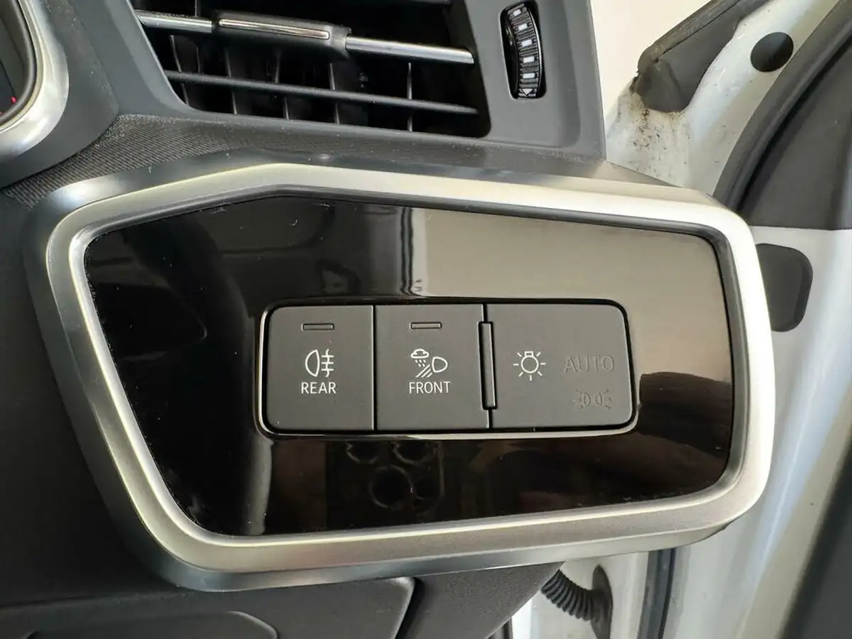 2022-audi-a6-saloon-20-40-tfsi-sport-big-16