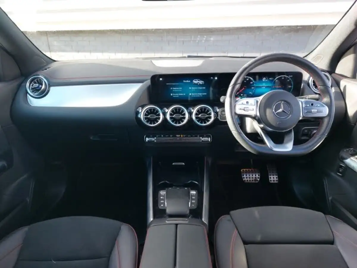 2021-mercedes-benz-eqa-e-eqa-350-amg-line-big-2