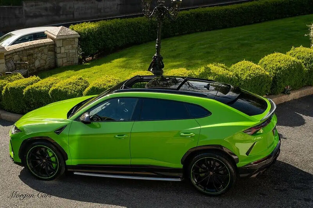 2021-lamborghini-urus-40-no-trim-big-56