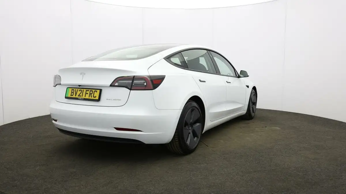 2021-tesla-model-3-e-long-range-4x4-big-52