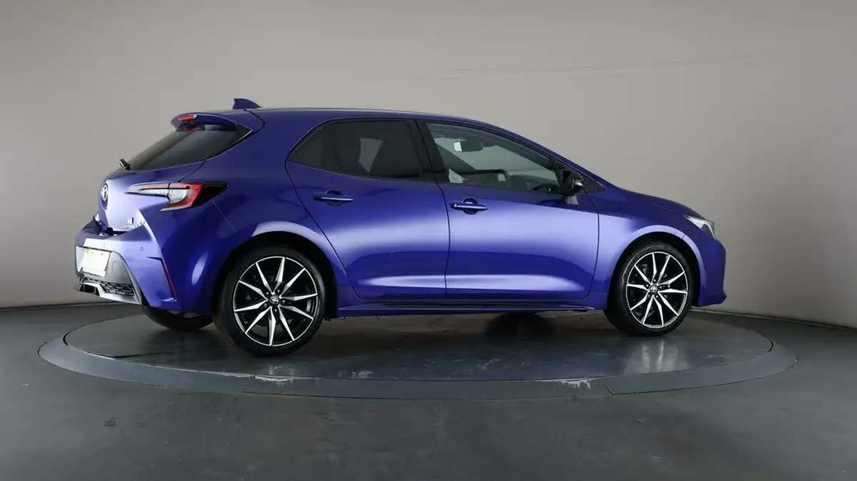 2024-toyota-corolla-18-vvt-i-gr-sport-hatchback-big-56