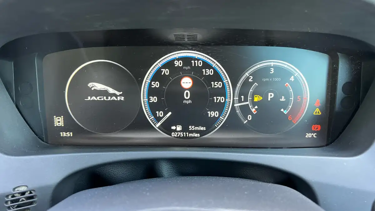 2017-jaguar-f-pace-20-i4d-portfolio-180ps-awd-auto-big-15