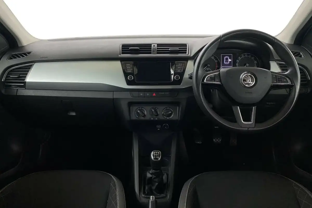 2019-skoda-fabia-10-mpi-se-75ps-ss-hatchback-big-10