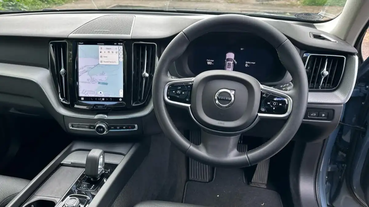 2024-volvo-xc60-20-b5-plus-big-43