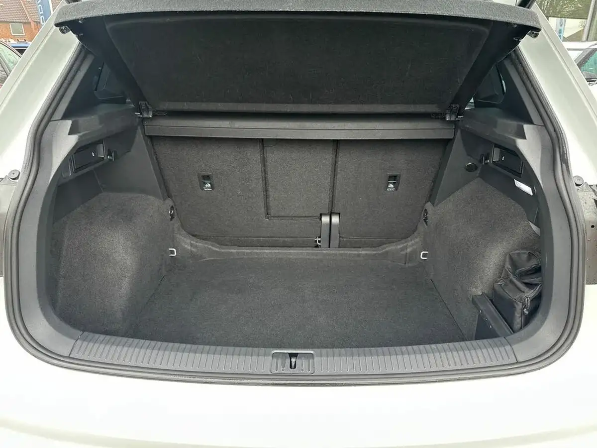 2021-volkswagen-tiguan-big-33