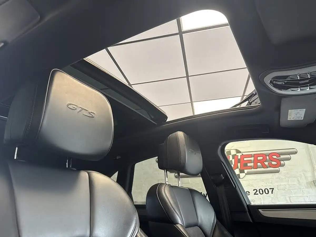 2018-porsche-macan-30-gts-big-23