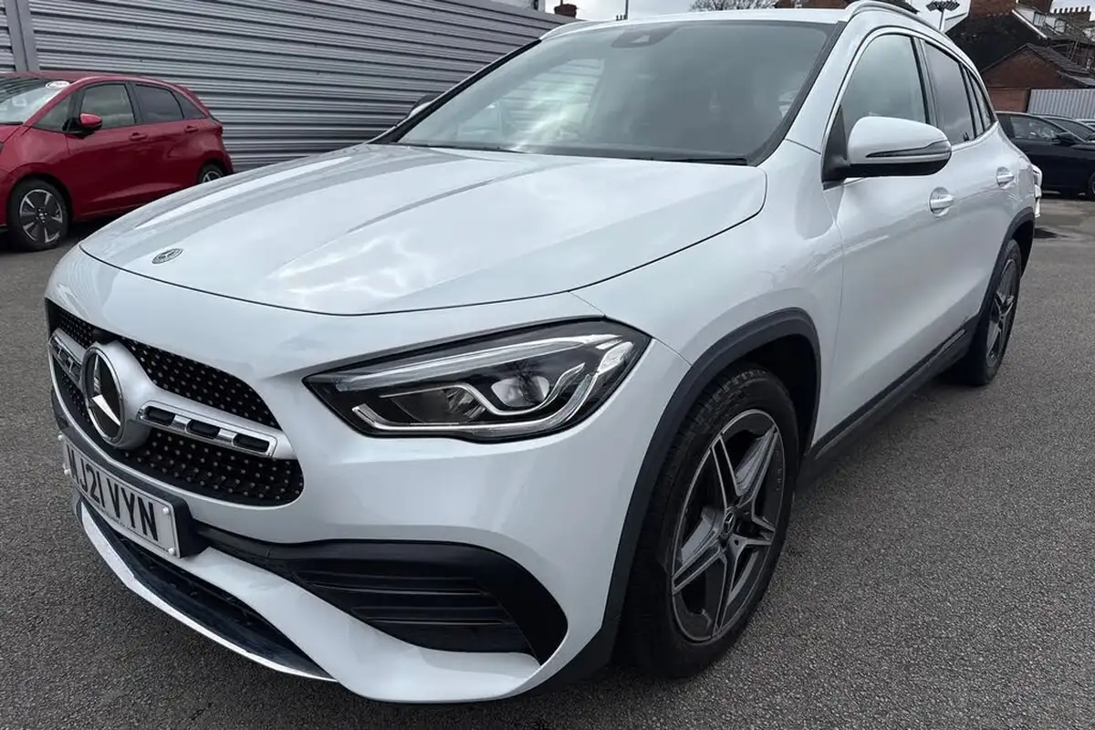2021-mercedes-benz-gla-class-13-gla-200-amg-line-big-45
