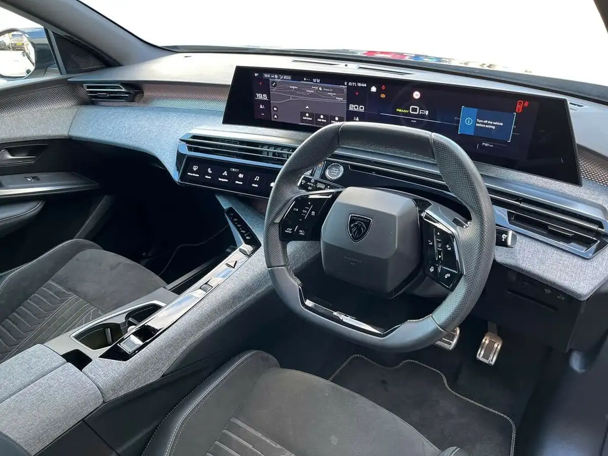 2023-peugeot-3008-suv-e-gt-big-5