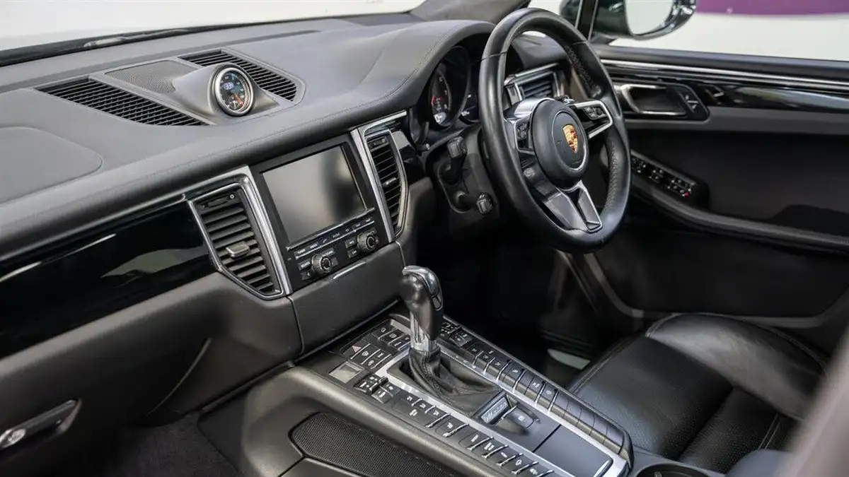 2014-porsche-macan-36-turbo-big-34