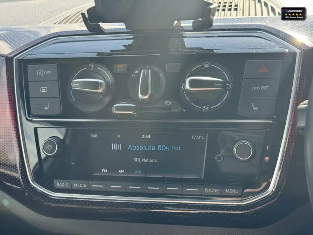2020-volkswagen-up-10-gti-3d-big-16