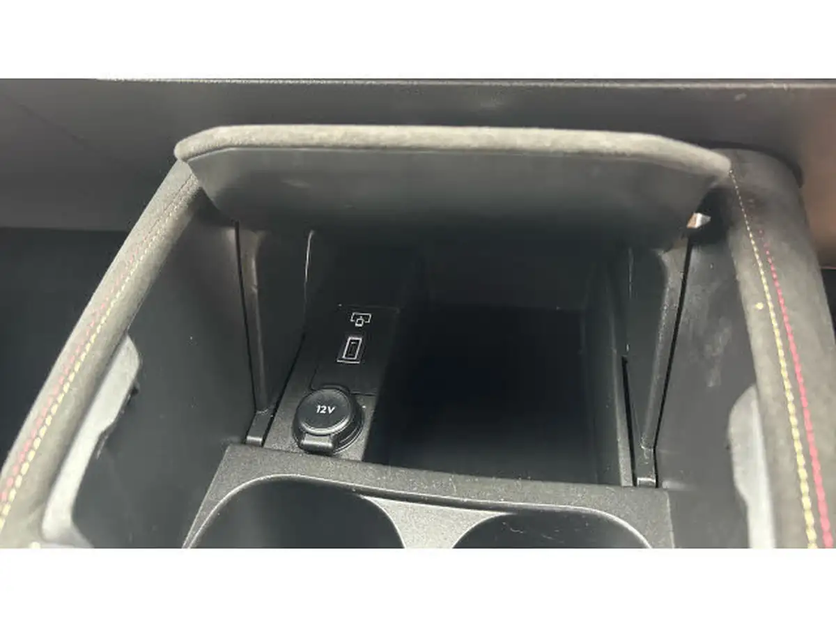 2022-ds-ds-4-16-puretech-performance-line-180ps-big-25