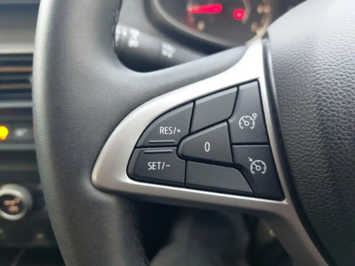 2023-dacia-sandero-stepway-10-tce-essential-90bhp-big-18