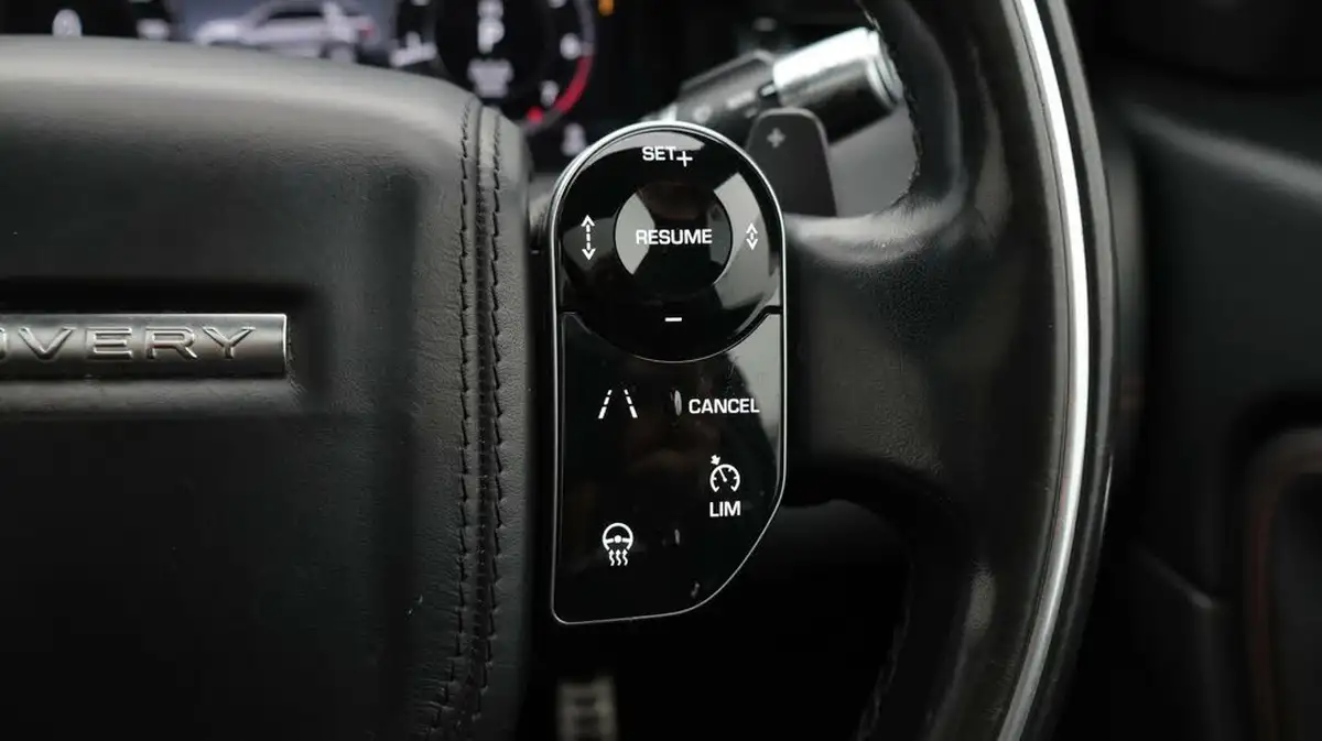 2020-land-rover-discovery-sport-20-p250-r-dynamic-hse-big-28