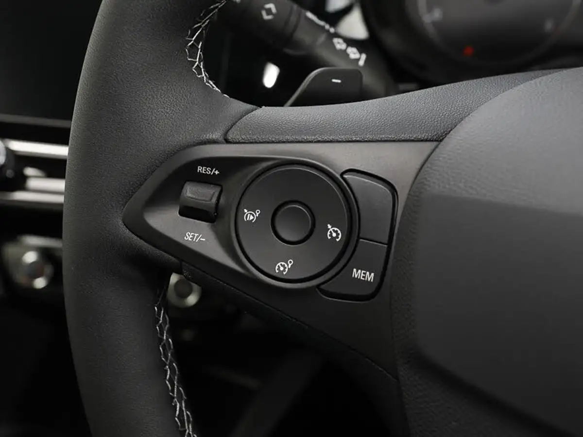 2024-vauxhall-corsa-12-turbo-design-hybrid-e-dct6-auto-big-13