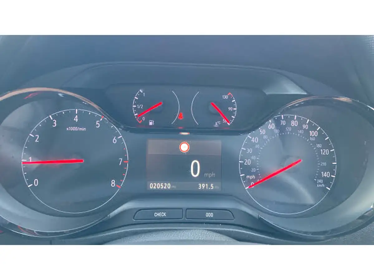 2022-vauxhall-crossland-12i-gs-line-big-17