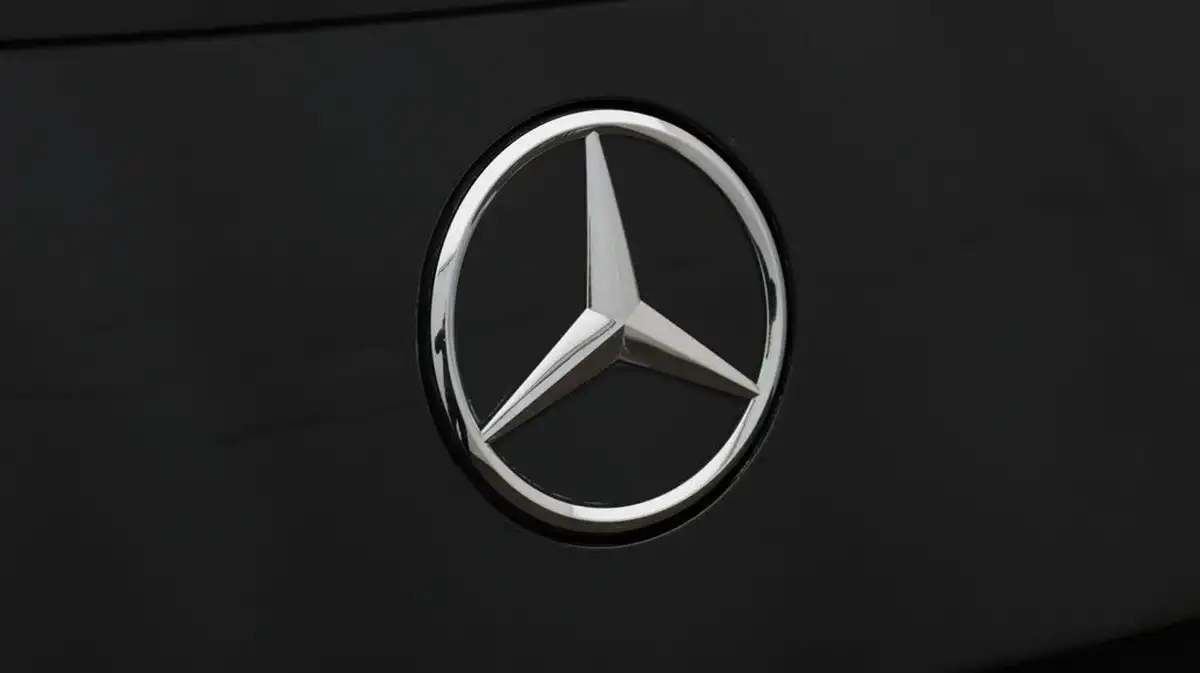 2020-mercedes-benz-cla-13-cla-180-amg-line-premium-coupe-4d-big-19