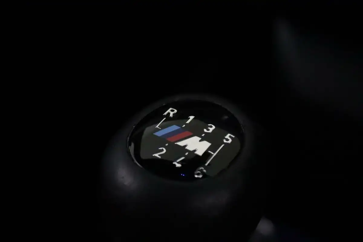 2020-bmw-1-series-20td-118d-m-sport-big-25