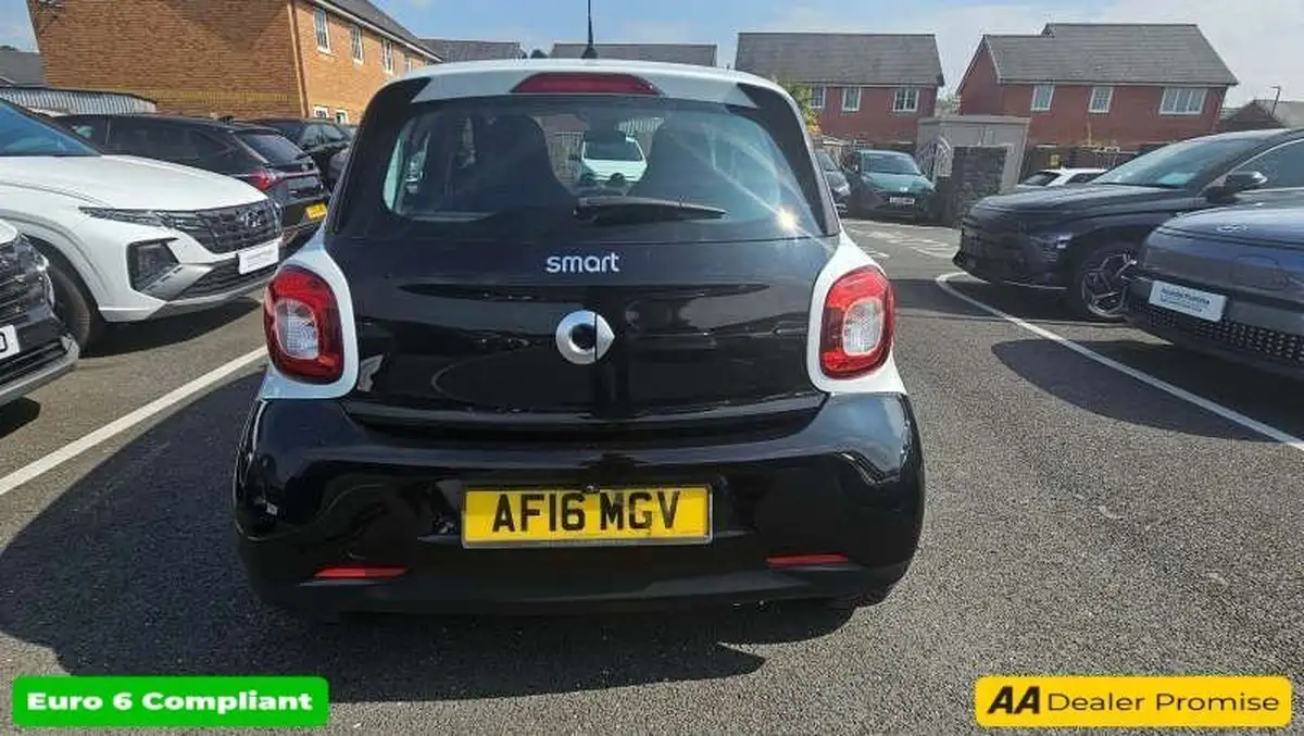 2016-smart-forfour-10-passion-70bhp-ss-twinamic-big-5