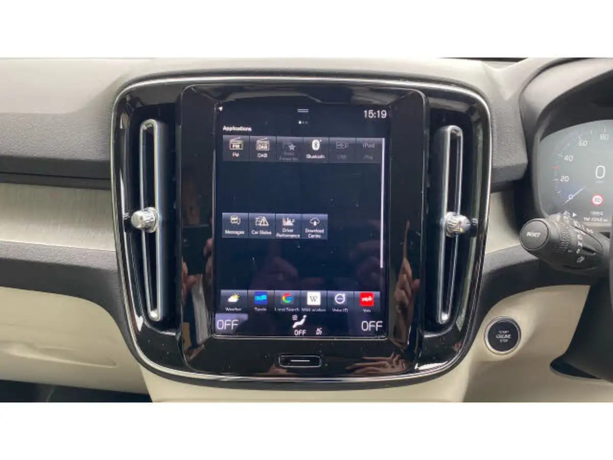 2021-volvo-xc40-15-t5-inscription-262bhp-big-39