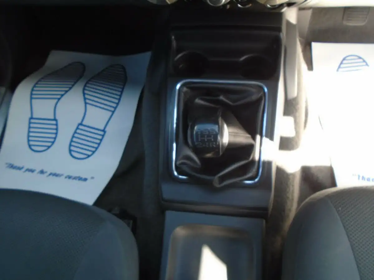 2012-isuzu-rodeo-25td-denver-max-big-8