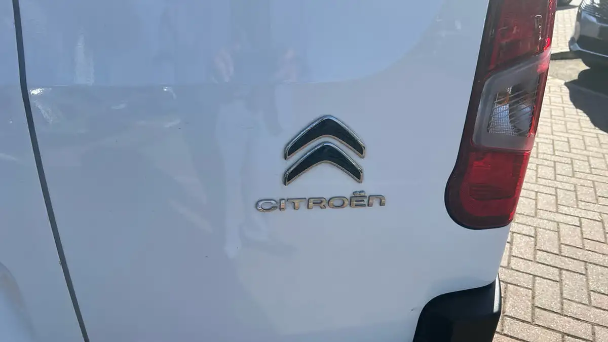2022-citroen-berlingo-15bluehdi-1000-enterprise-pro-100pseu6d-big-25