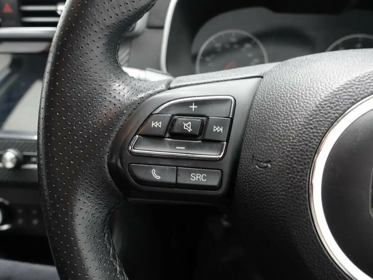 2020-mg-zs-suv-15-vti-tech-exclusive-106ps-big-18