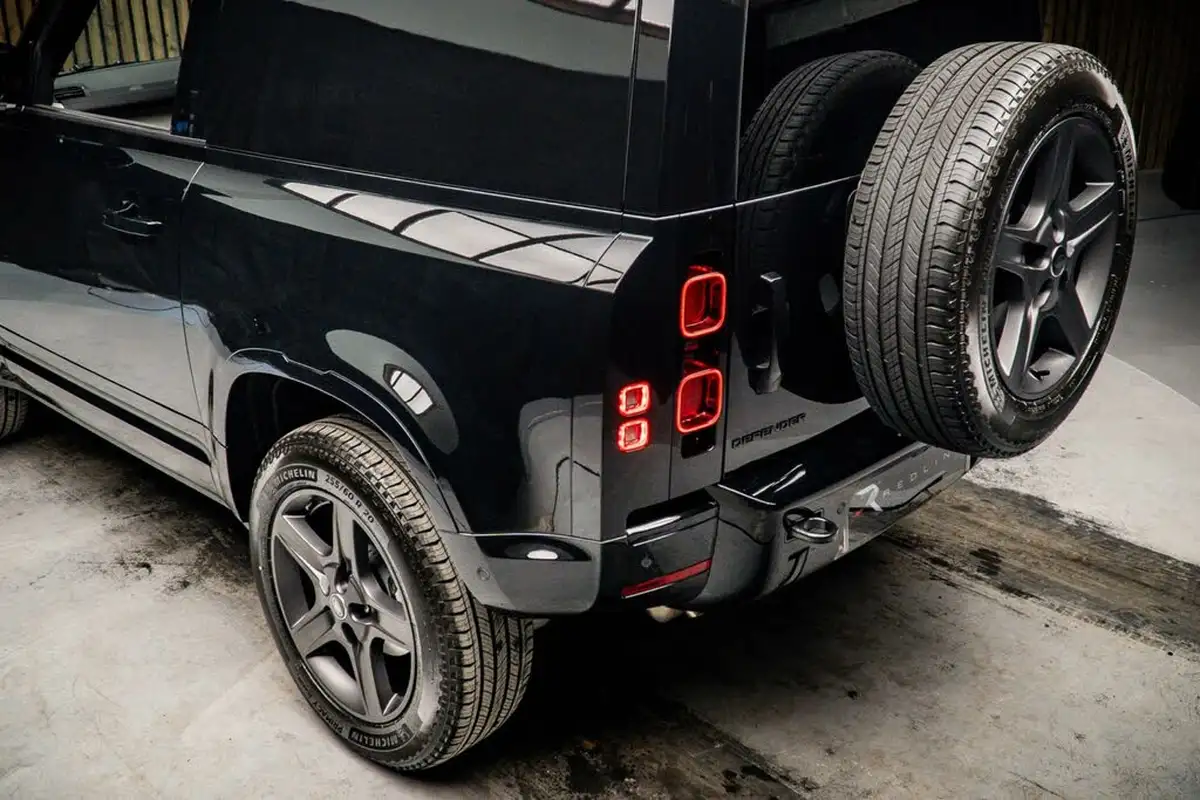 2025-land-rover-90-defender-30-d250-hard-top-x-dynamic-se-90-250pseu6e-big-18