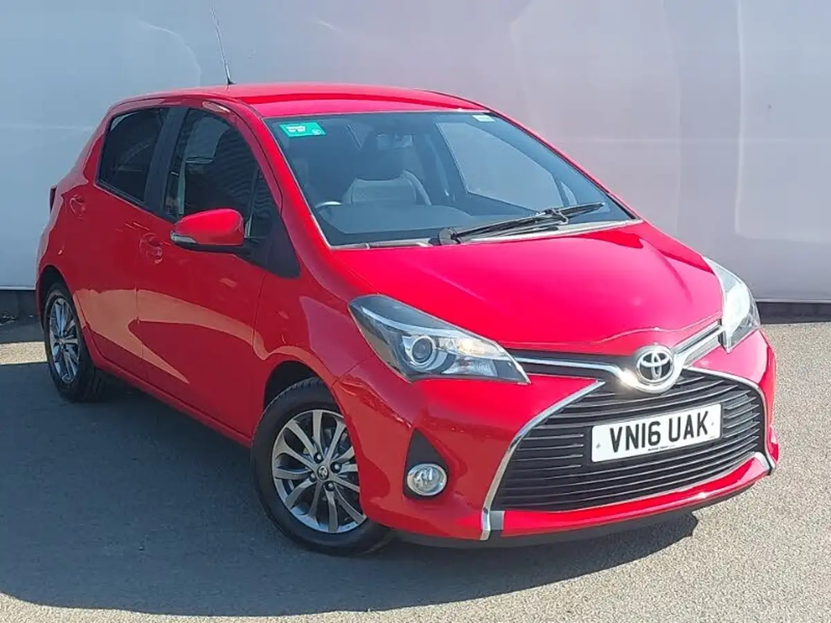 2016-toyota-yaris-133-icon-vvt-i-5d-big-0