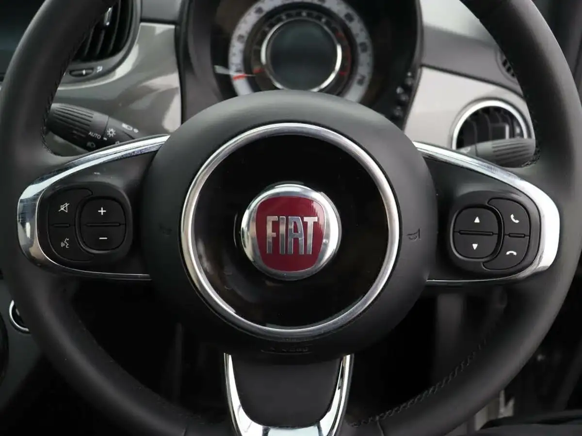 2022-fiat-500-10-dolcevita-big-21