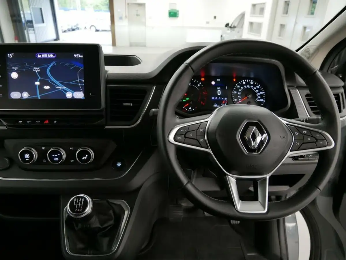 2022-renault-trafic-20dci-ll30-150-sport-crew-big-15